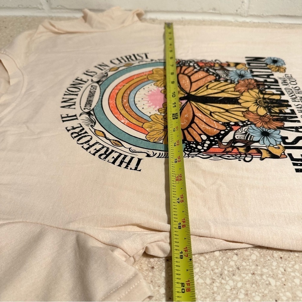 Christian Retro T-Shirt Bible Verse Crew Neck Butterfly Rainbow Soft Medium - Picture 7 of 8
